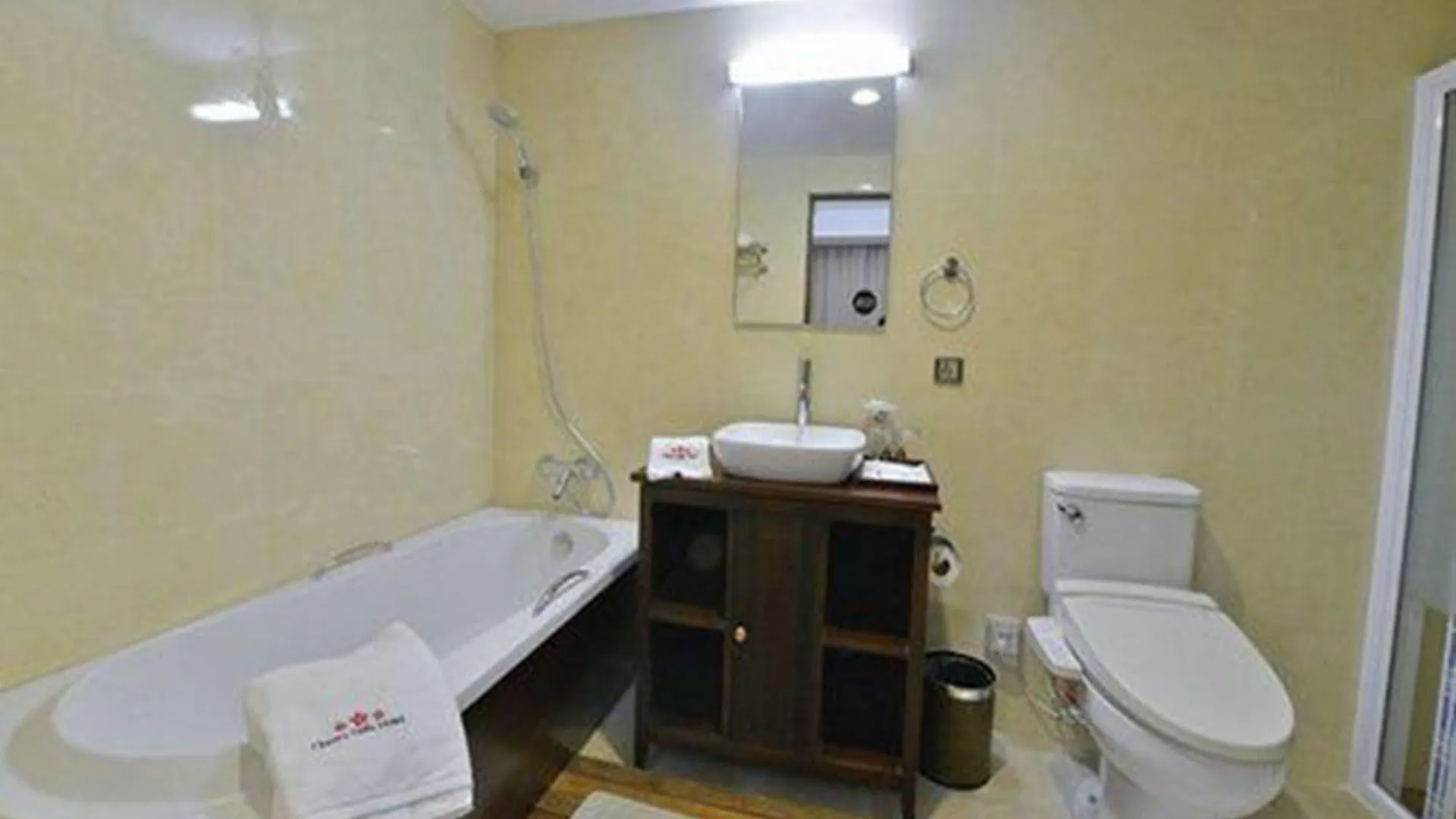 Cherry Hills Hotel Yangon