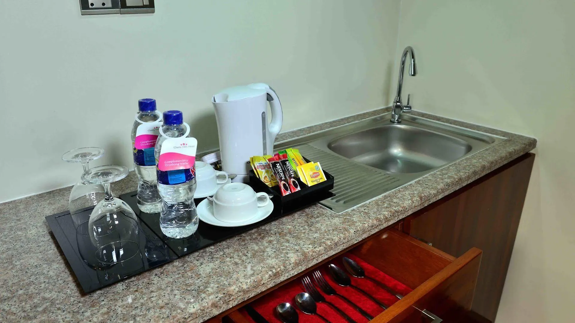 Aparthotel Cherry Hills Hotel Yangon