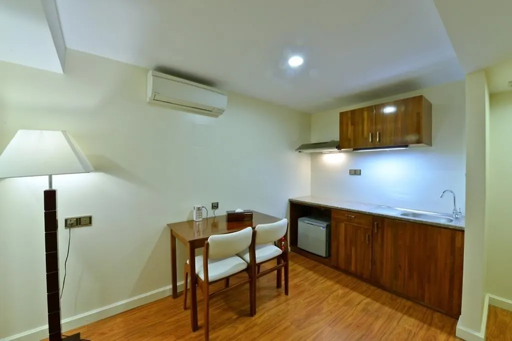 Cherry Hills Hotel Yangon 3*,