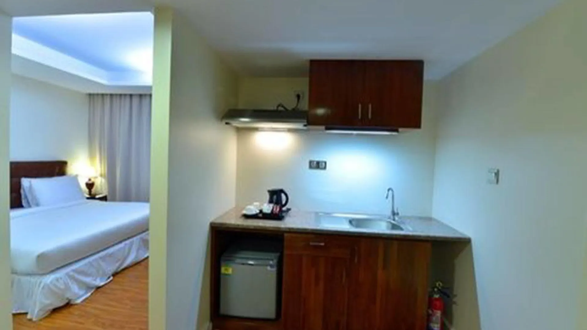 Cherry Hills Hotel Yangon